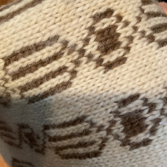 “HAND KNIT” Vintage  Beige and Brown Patterned 100% Wool Sweater. - Picture 12 of 12
